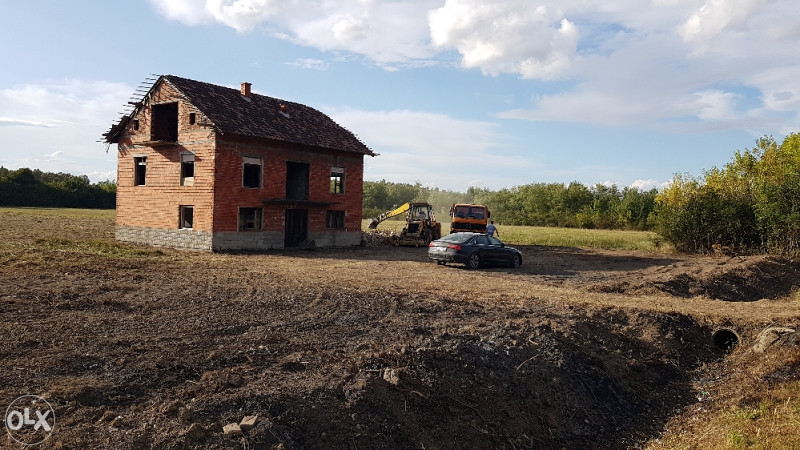 Kuća Zemljište 9000m2 pored magistralne ceste B.Šamac-Gradač 3