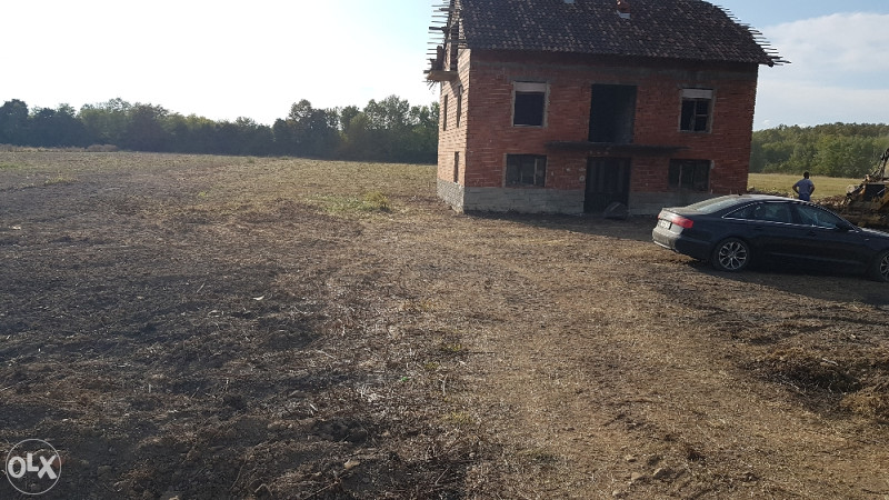 Kuća Zemljište 9000m2 pored magistralne ceste B.Šamac-Gradač 6