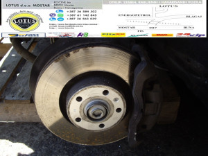 Audi A6 2007 3.0TDI-lijeva i desna glavčina (ostali dijelovi)