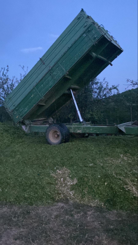 Prikolica za traktor - Kiperka