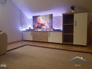 KOMODE ZA TV U RAZNIM DEZENIMA
