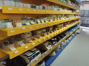 Elektromaterijal, osigurači,sklopke,utičnice....