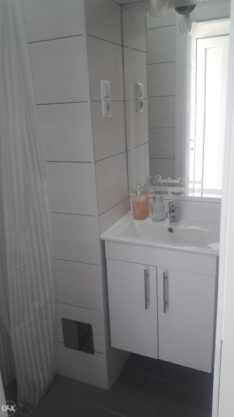 STAN NA DAN (GARSONJERA) TUZLA 066 749 844 21