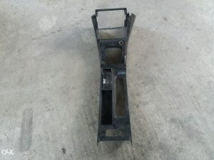 SREDNJA KONZOLA MJENJACA BMW Z3