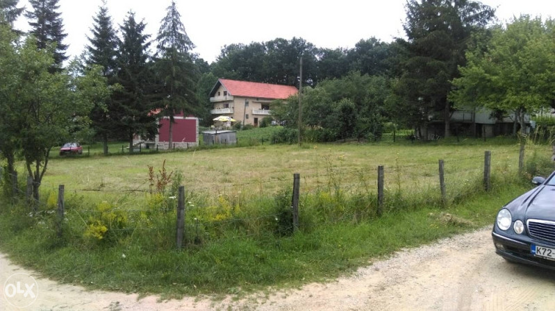 Zemljište parcela 1200m2 ili dvije po 600m2 2