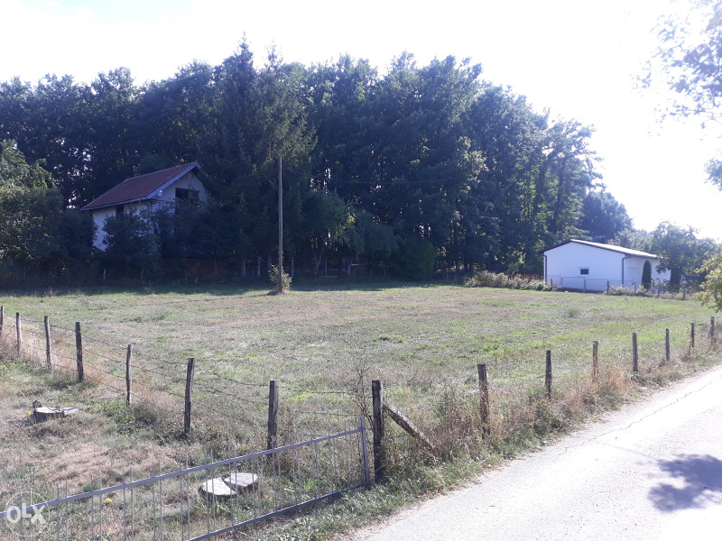 Zemljište parcela 1200m2 ili dvije po 600m2