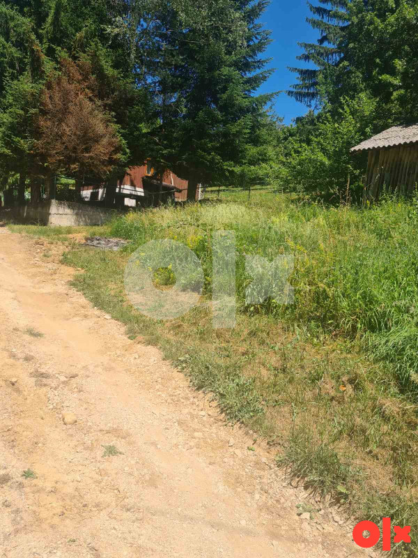 Vikendica u Oseniku kod Tarčina 3