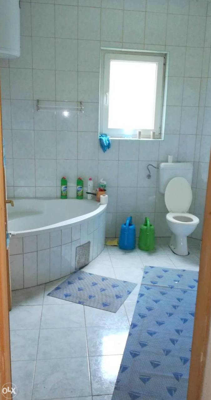 Šekovići kuća pogodna za hotel ili starački dom 14