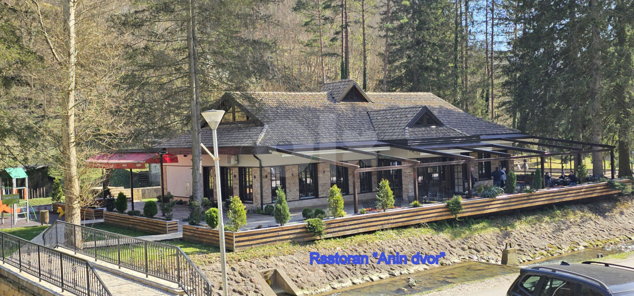 Šekovići kuća pogodna za hotel ili starački dom 21