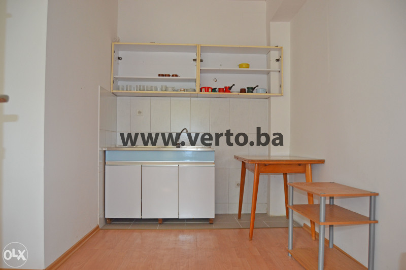 Kuća 68 m2, izgrađena na parceli 334 m2, Tuzla 10