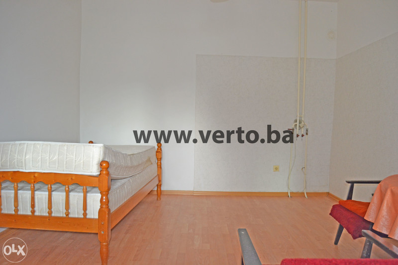 Kuća 68 m2, izgrađena na parceli 334 m2, Tuzla 9