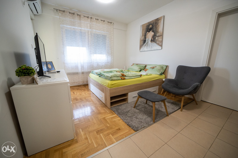 STAN NA DAN BANJA LUKA Apartman izdavanje Bazen 3