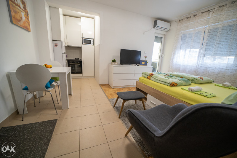 STAN NA DAN BANJA LUKA Apartman izdavanje Bazen 5