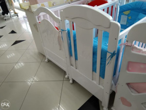 bebe krevetici,komodice,ormari