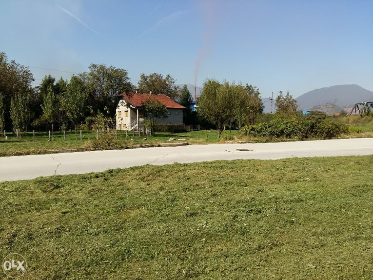 KUCA SA OKUĆNICOM 3