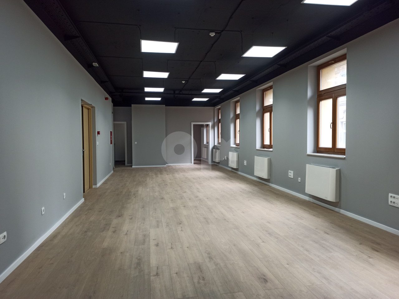 POSLOVNI PROSTOR 207m2 3