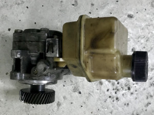 Mazda Servo Pumpa