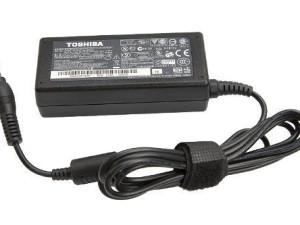 PUNJAC ADAPTER ZA LAPTOP TOSHIBA ORGINALNI