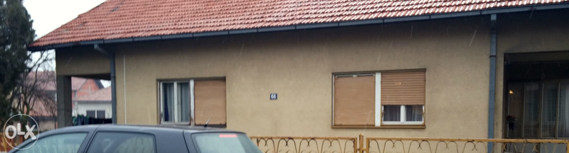 Prizemna kuća u Bijeljini sa dva ulaza 3