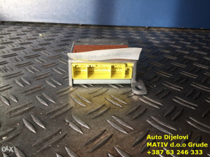 Procesor centrala airbaga Nissan Qashqai 2011.