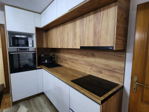 Namjestaj po mjeri,Kuhinje,komode,plakari,ormari,