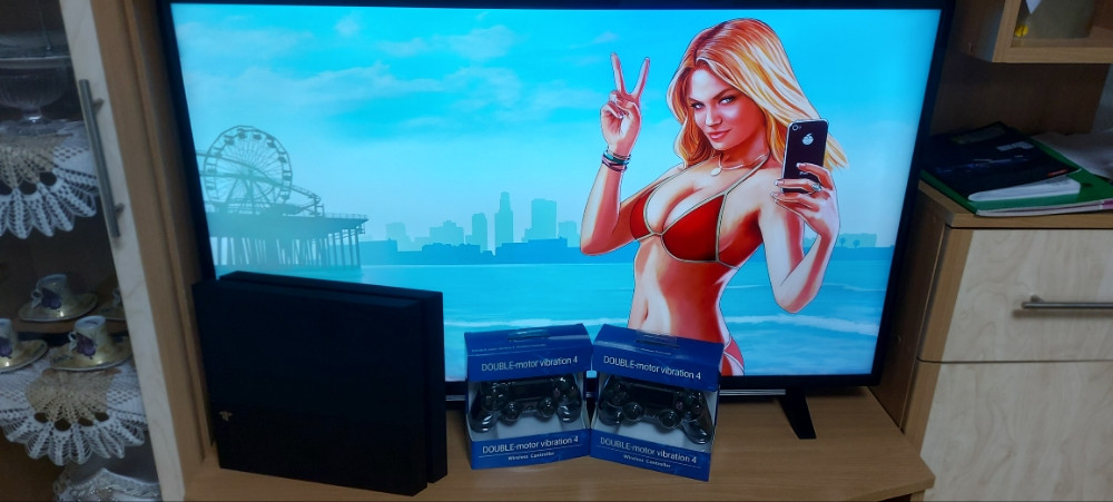 Ps4 500gb cipovan 30 igara Fifa 25 Pes 25 Gta v