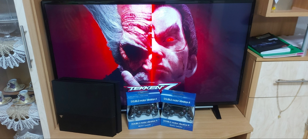 Ps4 500gb cipovan 30 igara Fifa 25 Pes 25 Gta v