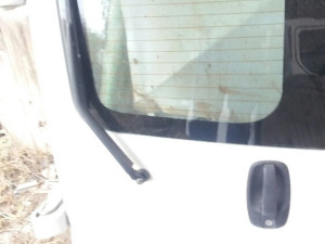 Zadnja vrata renault trafic opel vivaro
