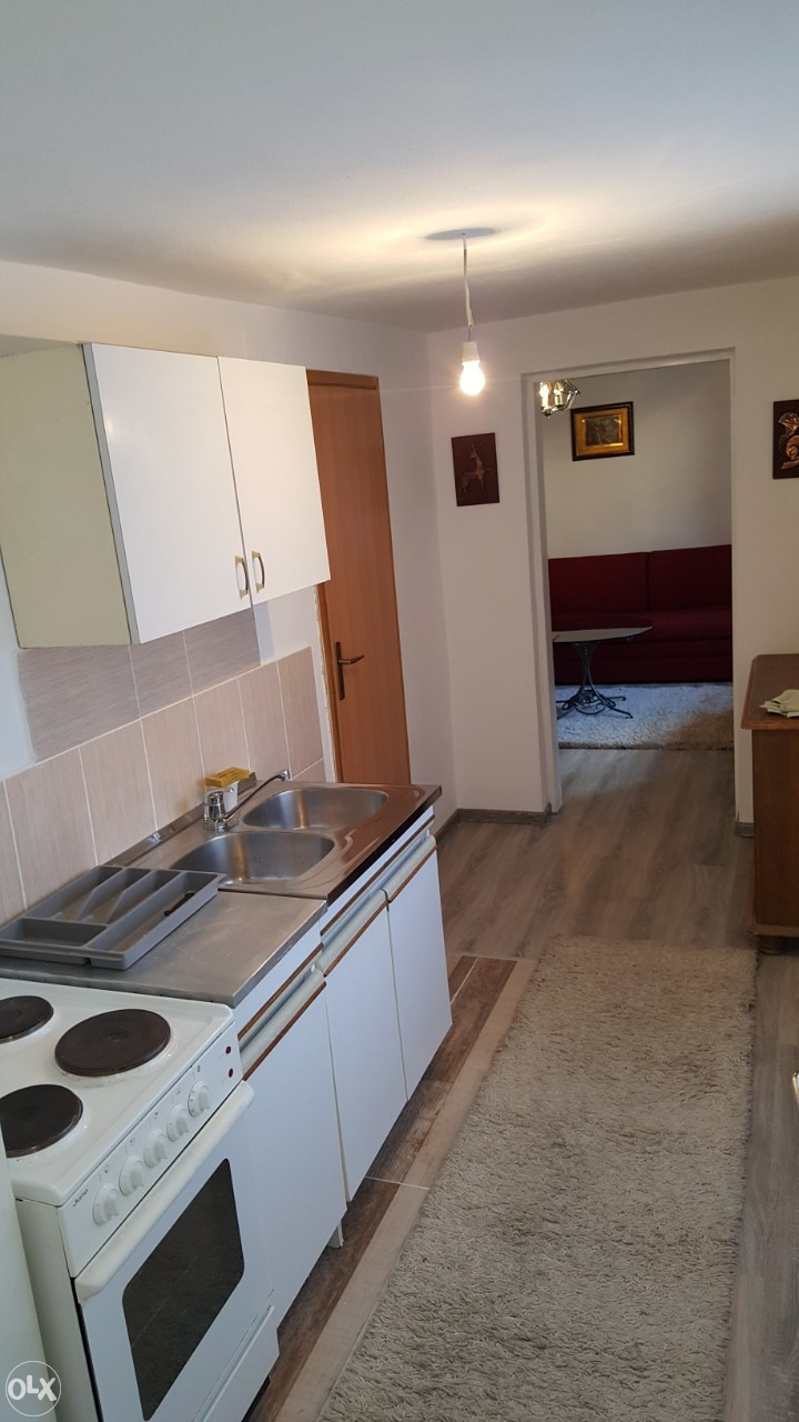 IZNAJMLJUJEM NAMJEŠTENU VEĆU GARSONJERU (SARAJEVO) 2