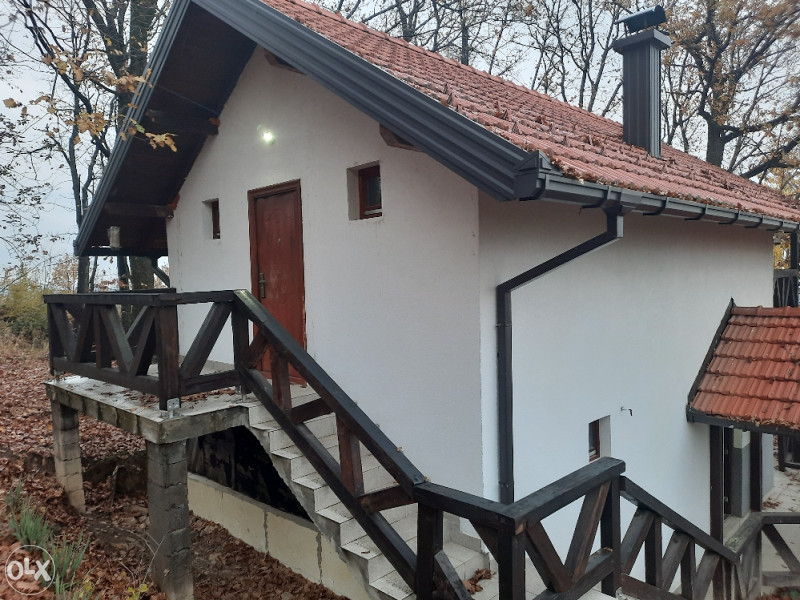 POVOLJNO Vikendica sa 30.000m2 vićnjaka na prelijepoj lokaciji 24