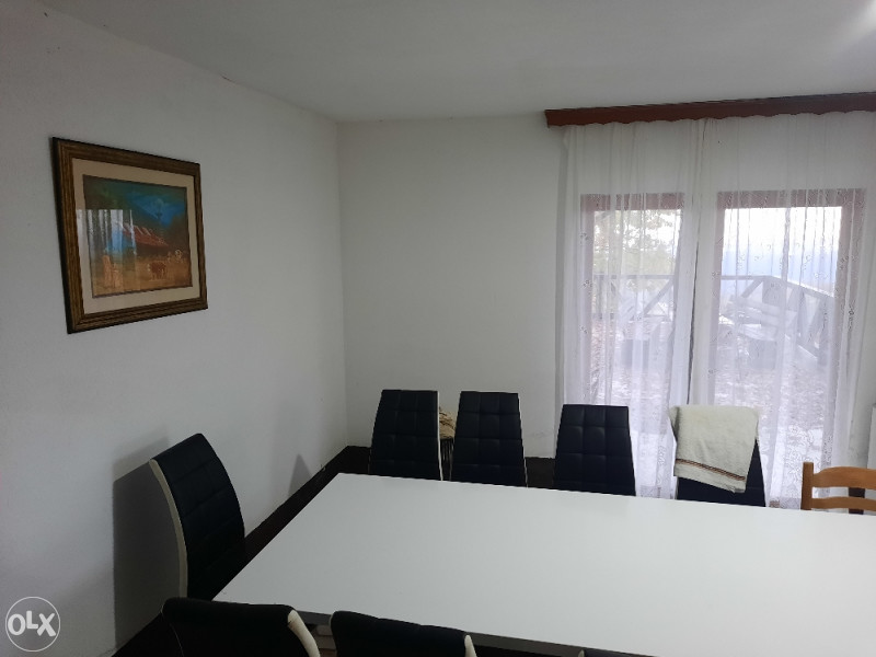 POVOLJNO Vikendica sa 30.000m2 vićnjaka na prelijepoj lokaciji 8