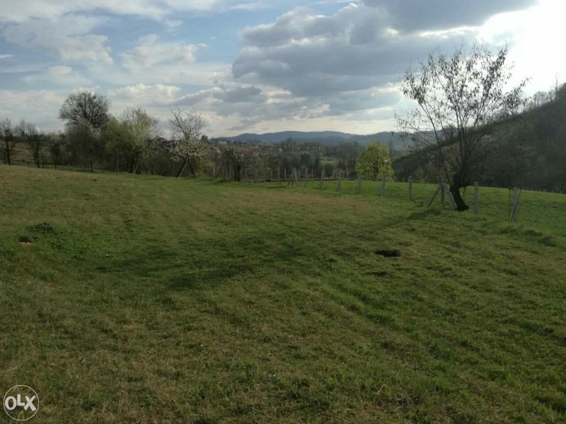 Prodaje se zemljište u Srebreniku 4