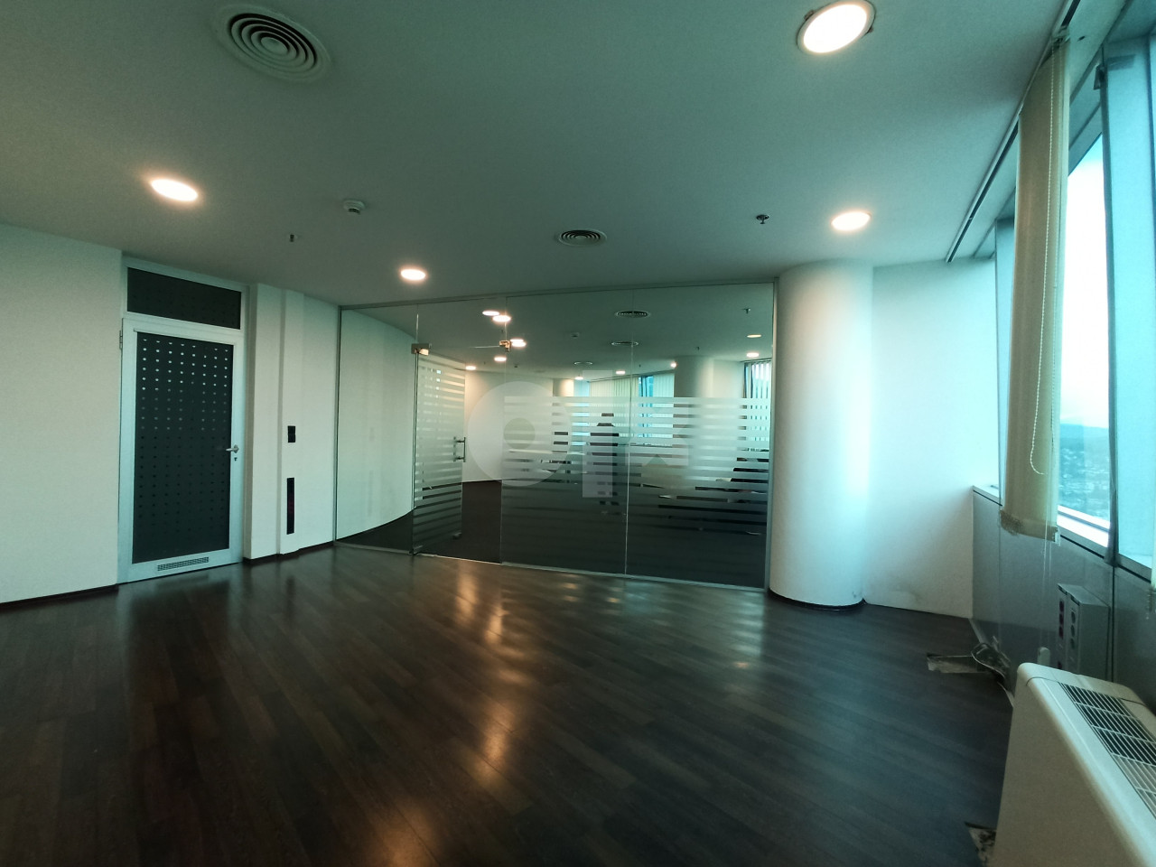NAJAM POSLOVNI PROSTORI 30-300m2 6