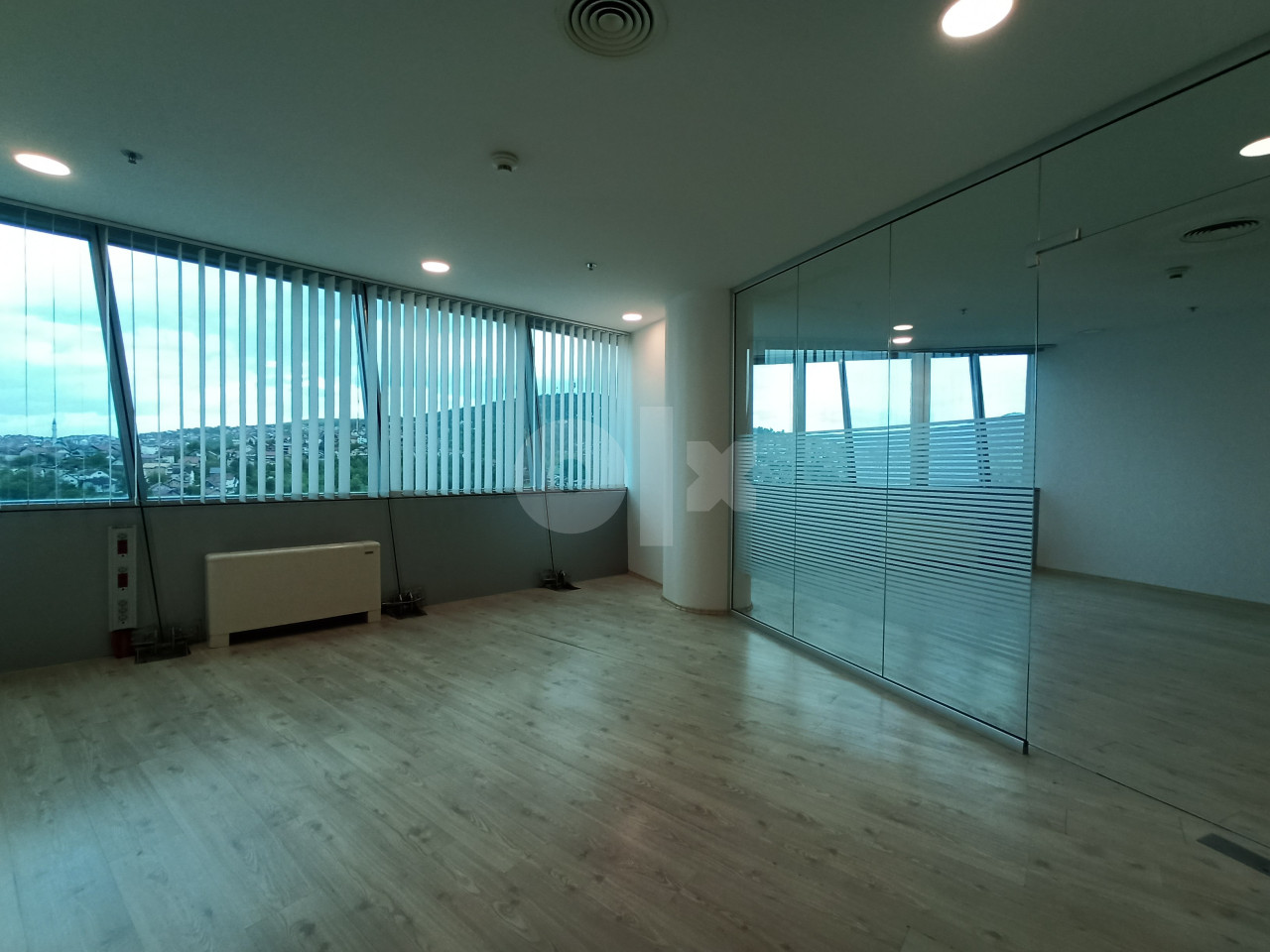 NAJAM POSLOVNI PROSTORI 30-300m2 8