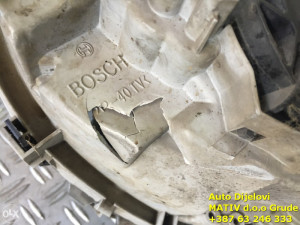 Far lijevi Mercedes C klasa w203 2003.