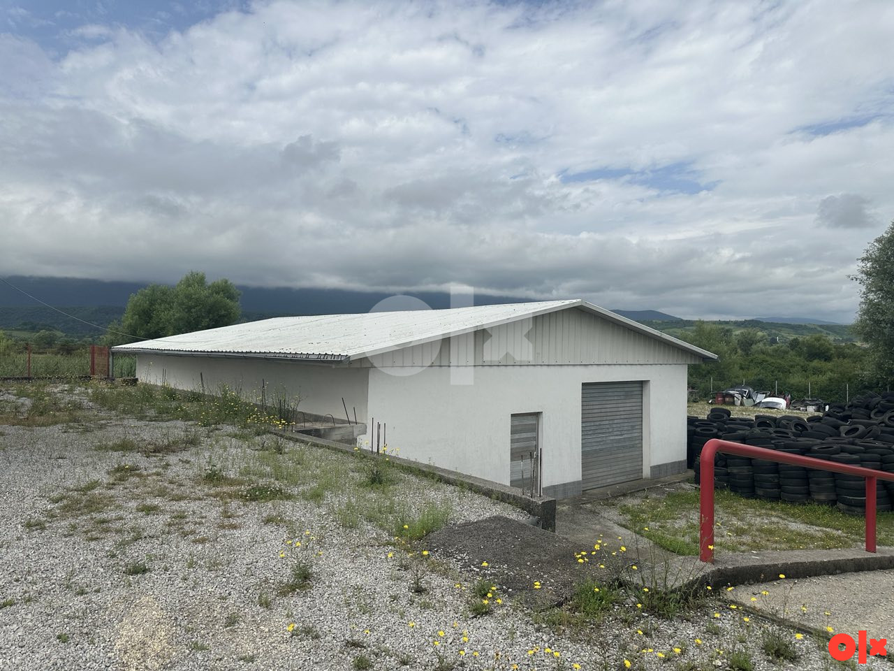 POSLOVNI PROSTOR BIHAĆ (SAMO POSLOVNI DIO cc 2000 m/2)