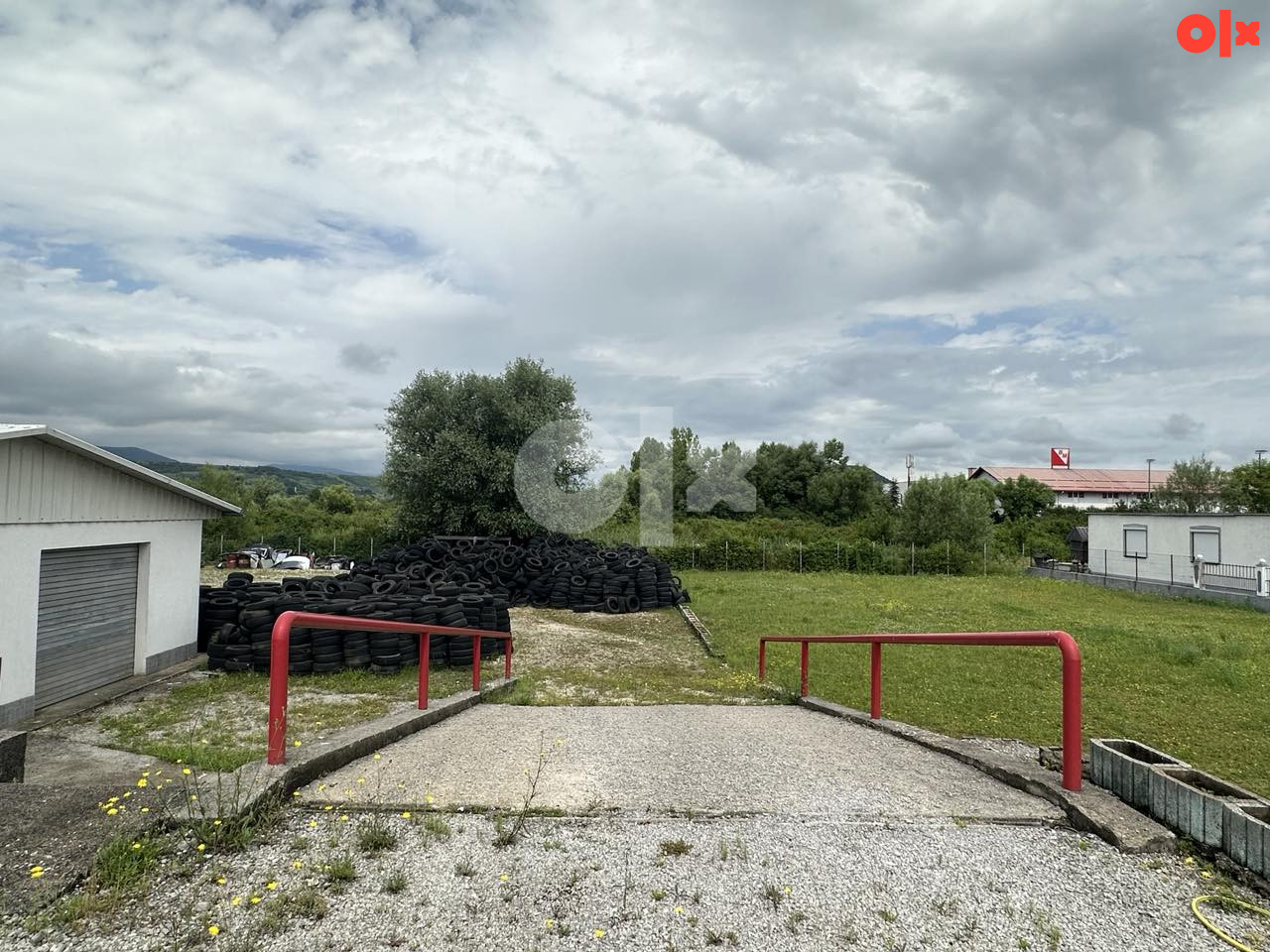 POSLOVNI PROSTOR BIHAĆ (SAMO POSLOVNI DIO cc 2000 m/2)