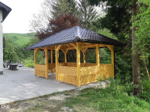 Sadrvan ljetnikovac sadrvani hladare