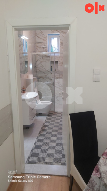 STAN NA DAN-CENTAR GRADA TUZLA-061/237-284 10