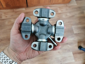 Krst kardana 5C sa navojima