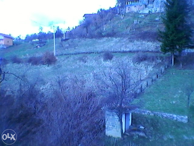 PRODAJEM ZEMLJISTE 7