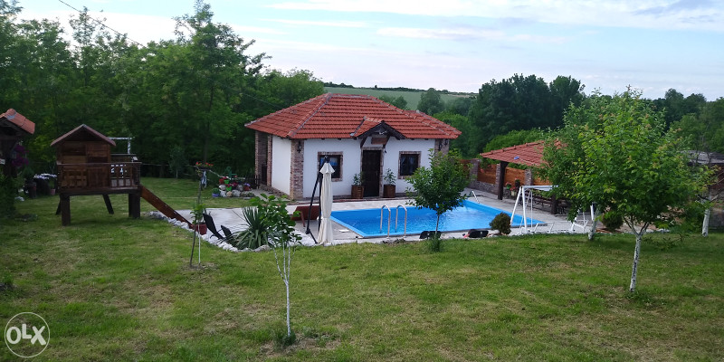 Izdavanje,iznajmljivanje vikendice na dan Bijeljina 3