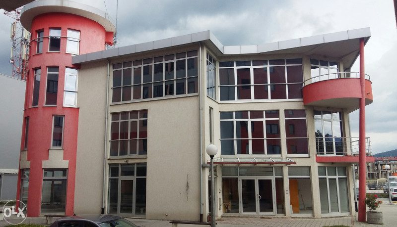Poslovni prostor I.Sarajevo 925m2 Lukavica izdavanje ili prodaja 2