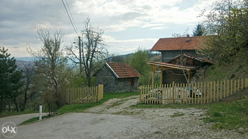 Zemljište kuća i prateći objekti 6