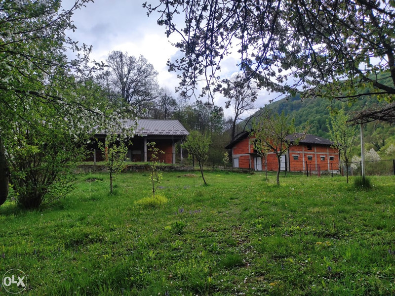 Zemljište 16.668m2 + Objekti na prodaju "ŠTALE"