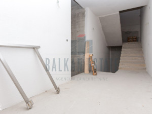 Residential-commercial building | new construction | Center photo 4