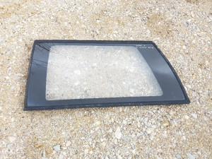 ZADNJE  LIJEVO STAKLO ASTRA F KARAVAN 96g