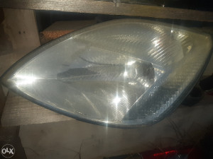 Ford fiesta 2003 far