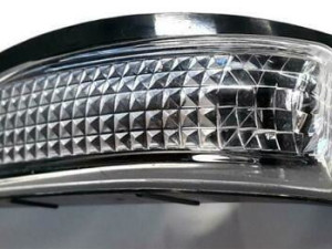 Toyota Auris 13-15 zmigavac desni 