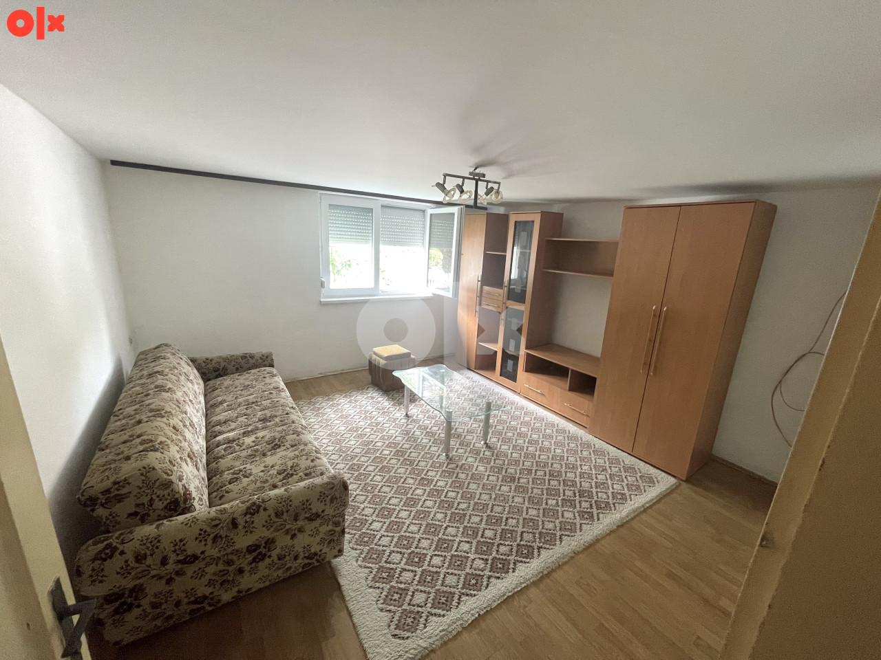 Izdajem kucu 350KM.Banja Luka.Namjestena 3